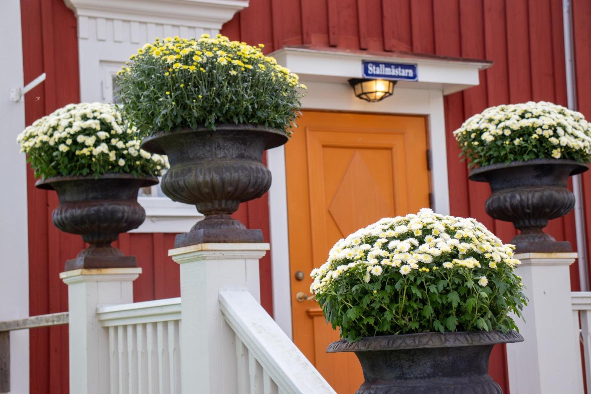 Hem Till Garden Boutique Hotel เวสเตโรส ภายนอก รูปภาพ