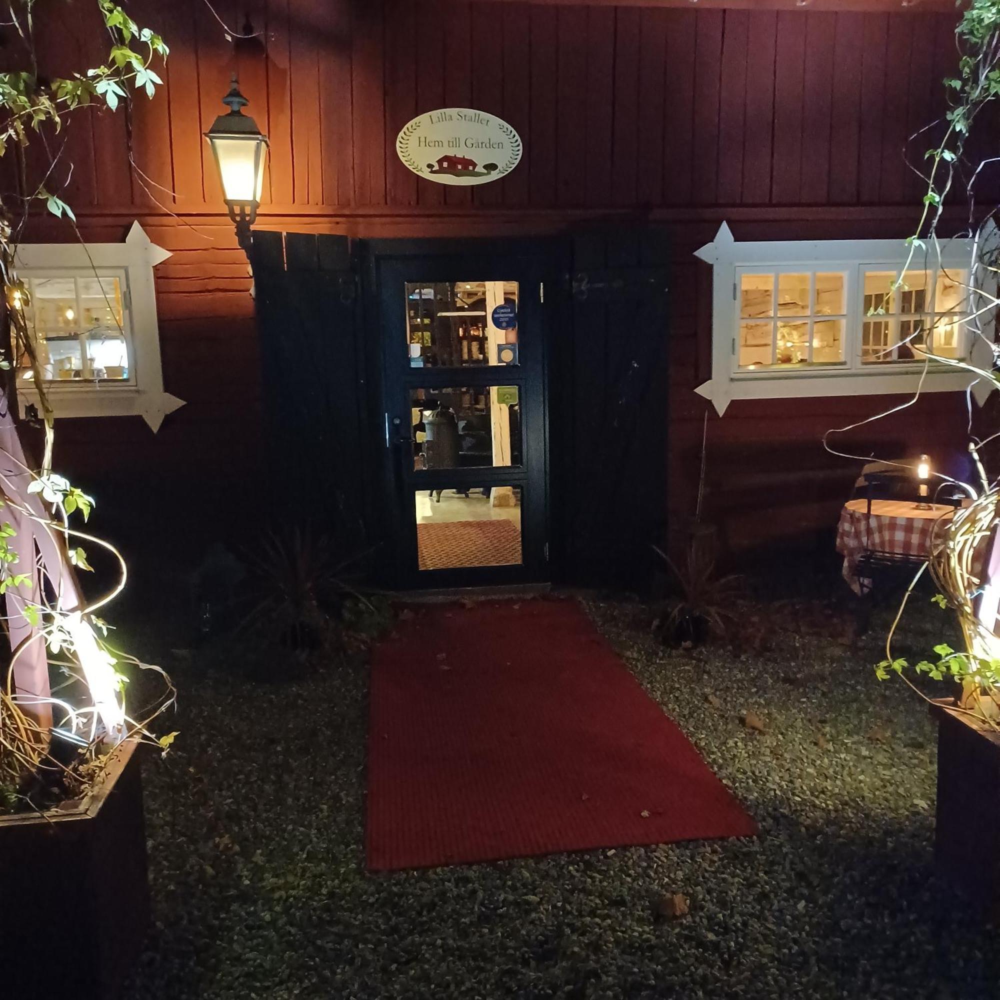Hem Till Garden Boutique Hotel เวสเตโรส ภายนอก รูปภาพ